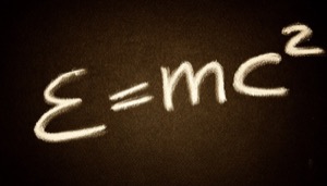 地平线上的两朵“乌云”—现代物理学简介 “Two clouds” hovering on the horizon—The introduction to modern physics.